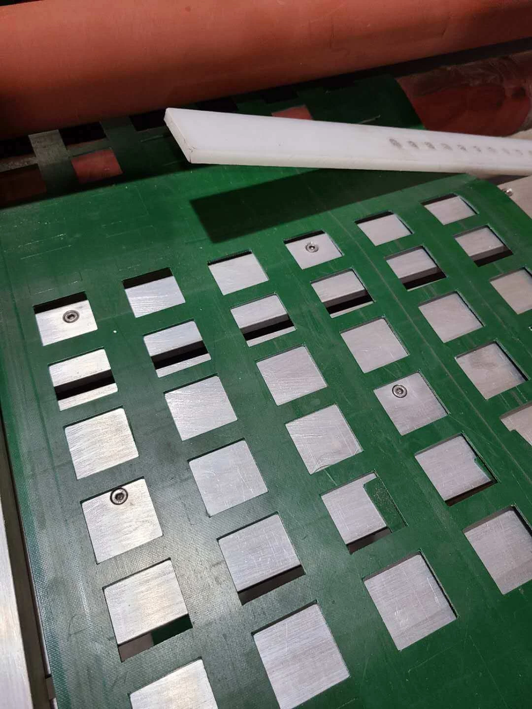 2000 мм широкий ПВХ пу пояс круглые квадратные овальные отверстия штамповочная машина