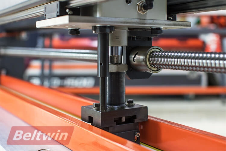 Автоматический перфоратор для пальцев из ПВХ и полиуретана TB1000-4000