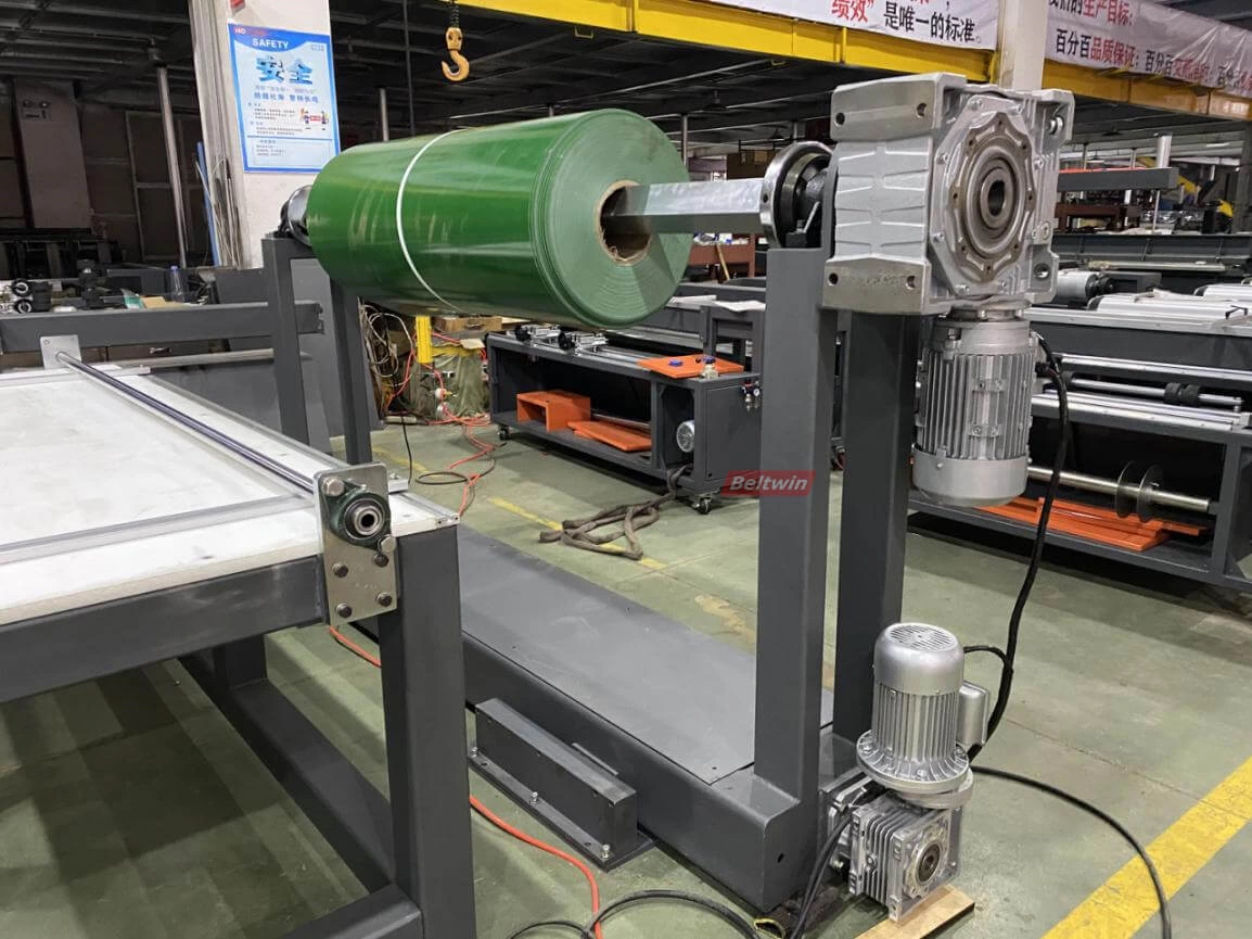 Станок для резки конвейерной ленты с намотчиком и перемотчиком и рабочим столом (европейская версия)