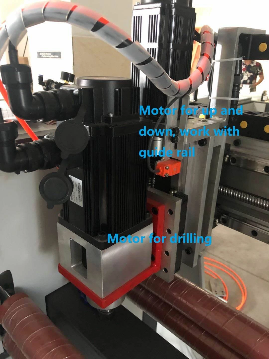 Сверление отверстий для перфорации резиновой конвейерной ленты EP