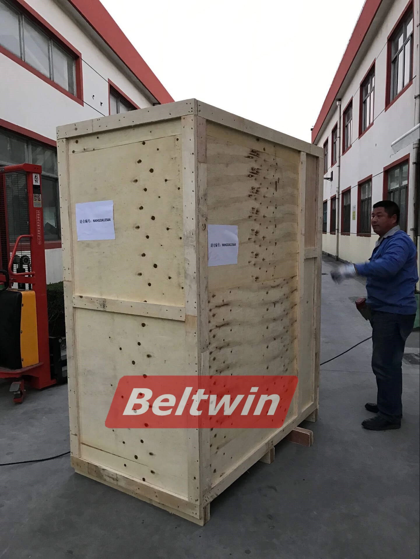 Упаковка ВЧ сварочных аппаратов в Россию