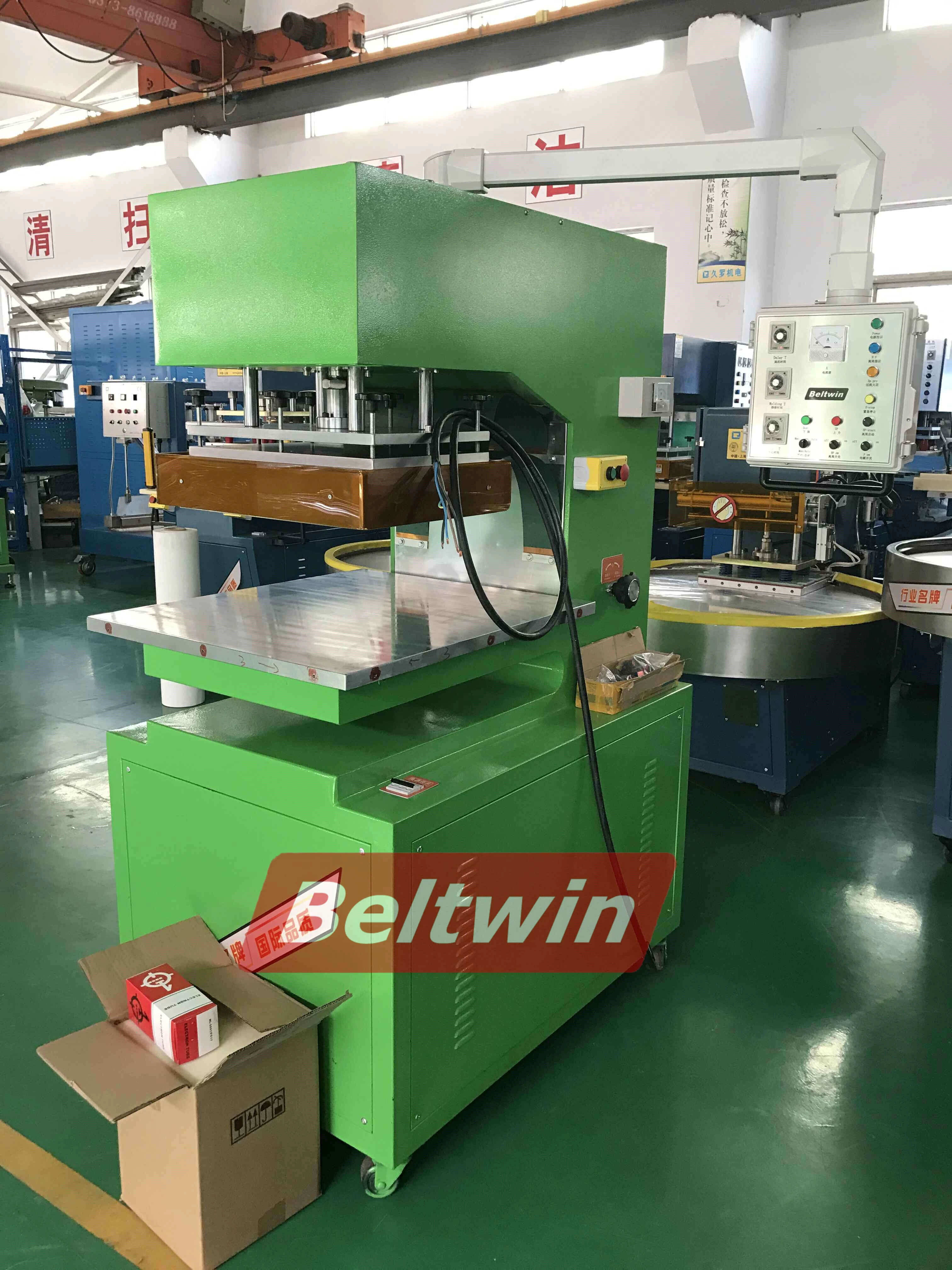 Упаковка ВЧ сварочных аппаратов в Россию