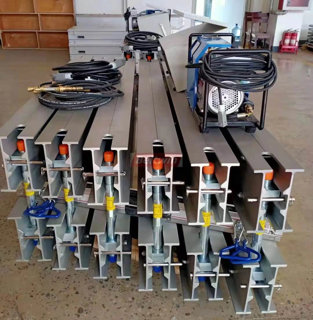 2 комплекта поставки вулканизатора Изображение – ширина 1200 мм с размером нагревательной пластины 690*1380 мм и ширина 1400 мм с размером 1220*1600 мм