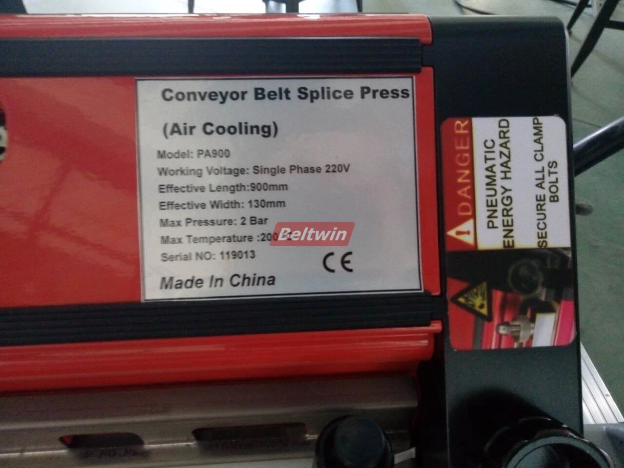 Доставка ручного перфоратора для пальцев клиенту