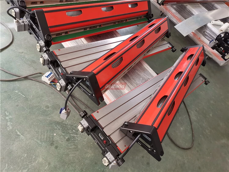 Пресс с воздушным охлаждением для соединения термоприводных ремней