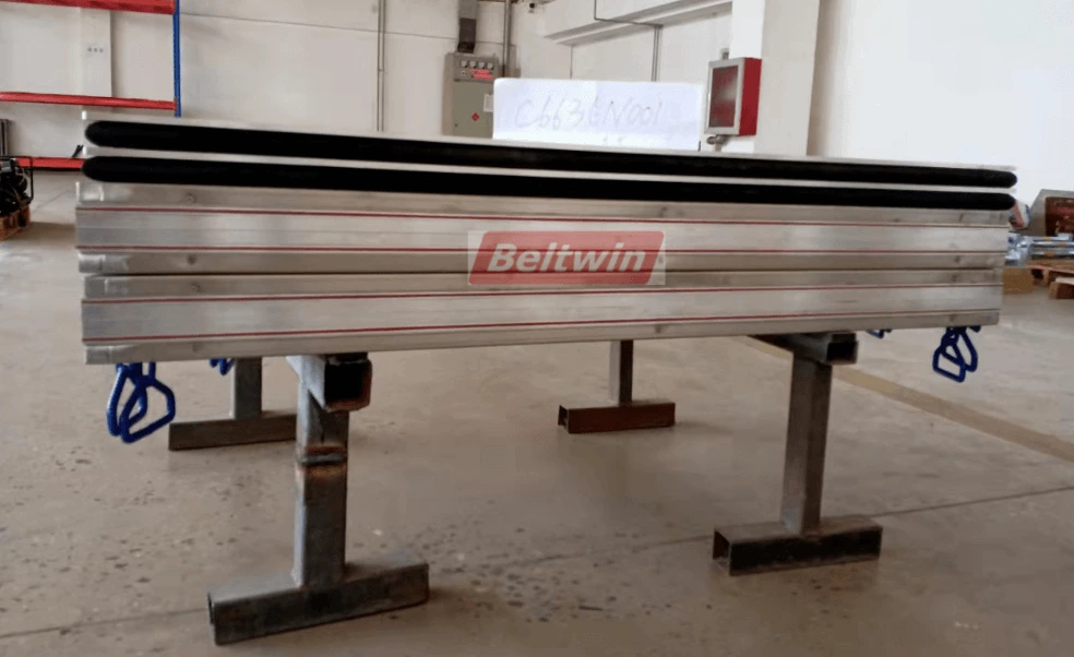 Нагревательная пластина вулканизатора 710 * 1420 мм 22 градуса с мешком давления и пластиной компенсации давления, подходит для секционного вулканизатора Almex, отправляется в Австралию.