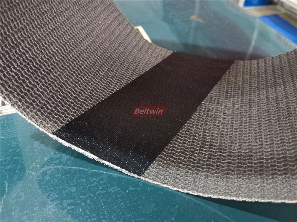 Как сращивать ленту ПВК на прессе с воздушным охлаждением и автоматическом пальцевом перфораторе-1