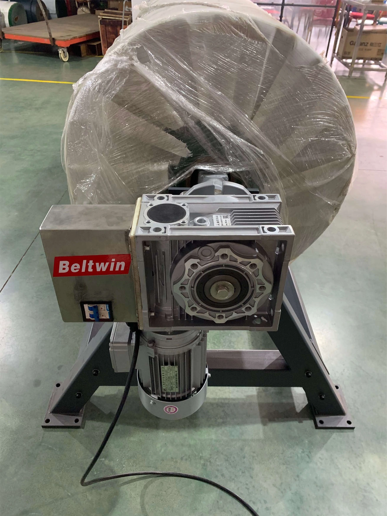 Электрическая стойка конвейерной ленты