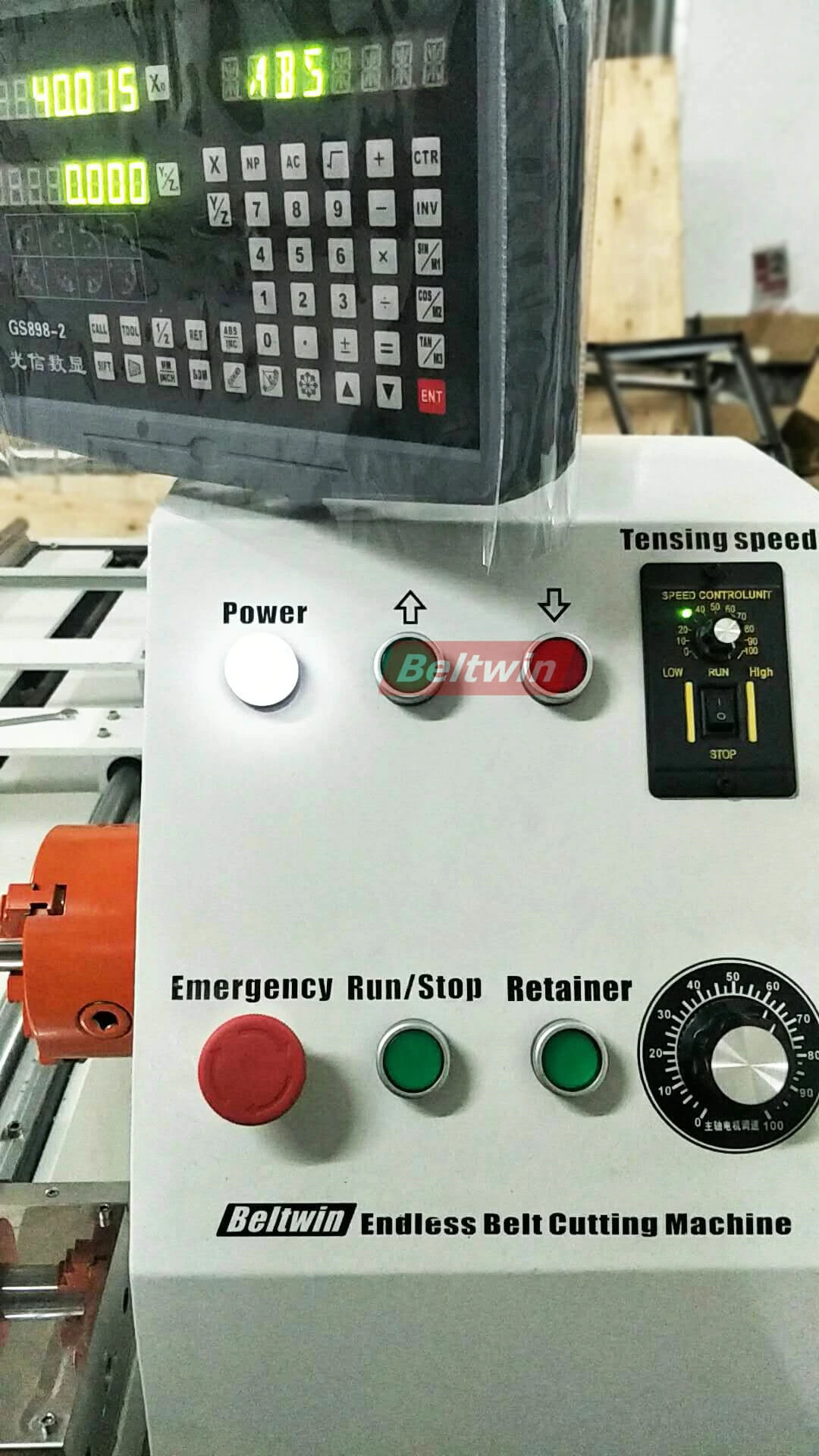 Машина для резки бесконечных лент Beltwin с доставкой в Италию