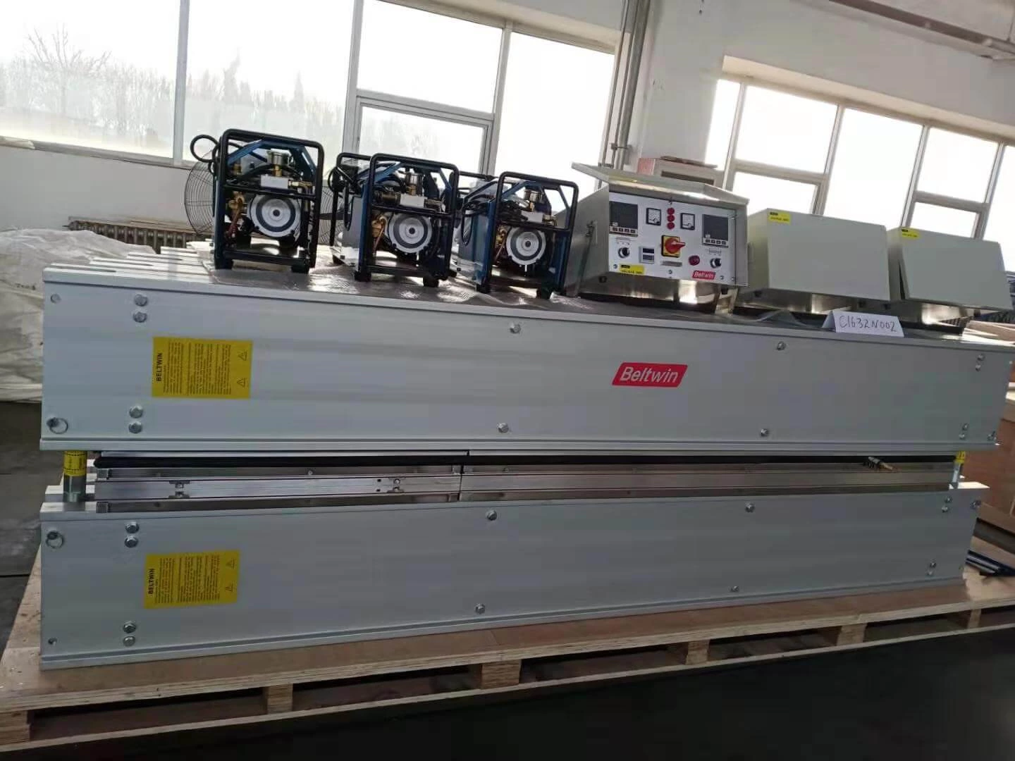 Хороший отзыв от аргентинского клиента для вулканизатора