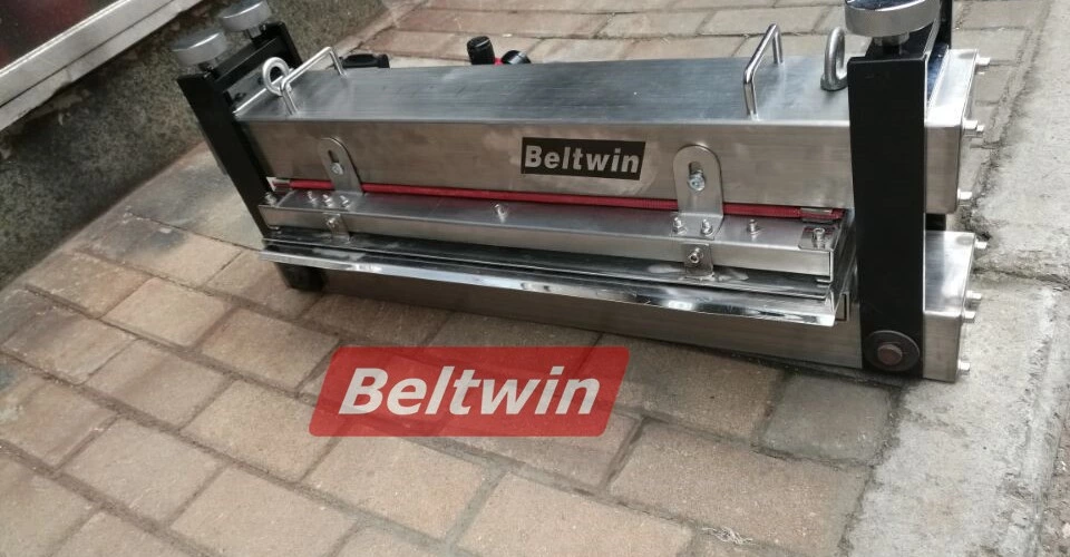 Пневматический перфоратор 1600 мм и пресс с водяным охлаждением 600 доставляются в Пакистан