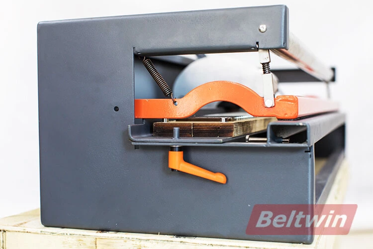 Ручной пробойник пальцев ремня PVC PU TC300-1500