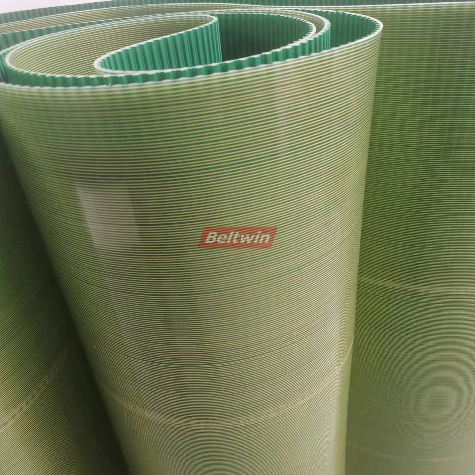 Суперширокий T10 PU тайминг-ремень с армированием из кевларовых нитей шириной 520/600/940/1500 мм.