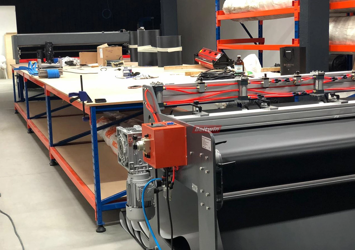 Почему стоит выбрать автоматический перфоратор для перфорации пальцев на лентах из ПВХ/ПУ?