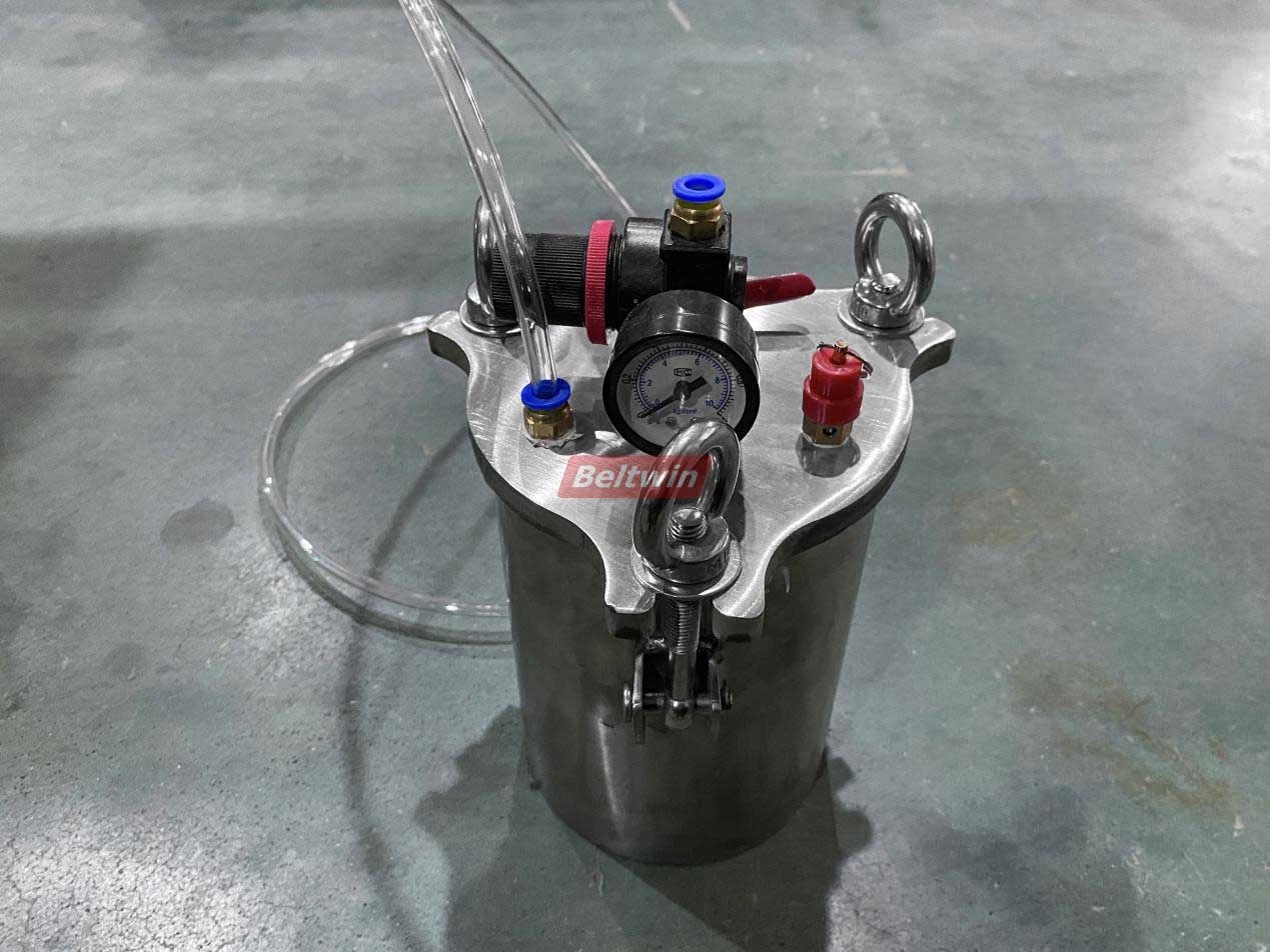 Машина для сварки продольных профилей QB1300H-2000H (европейская версия)