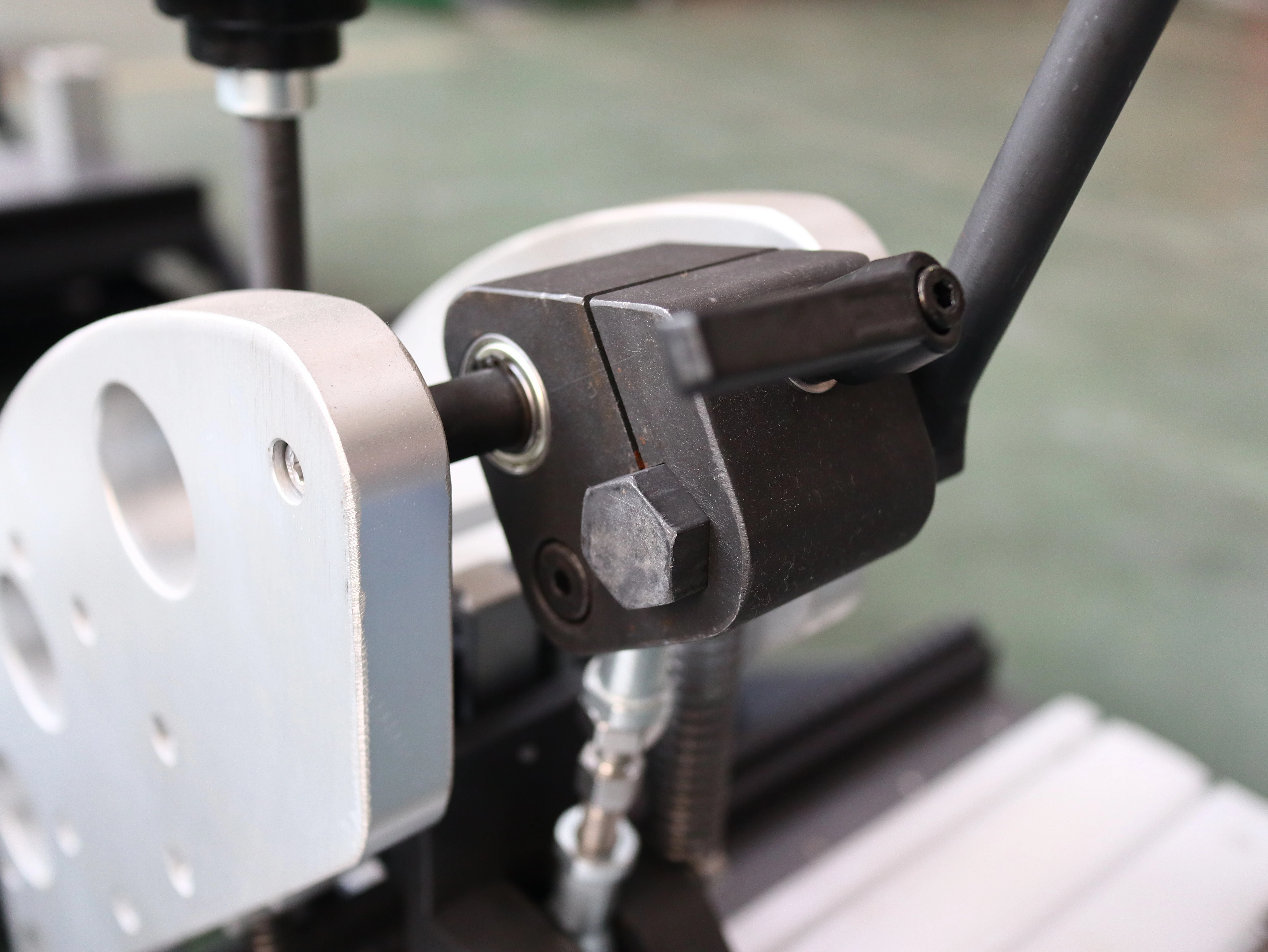 Сверхмощный перфоратор TC1000H - 1600H