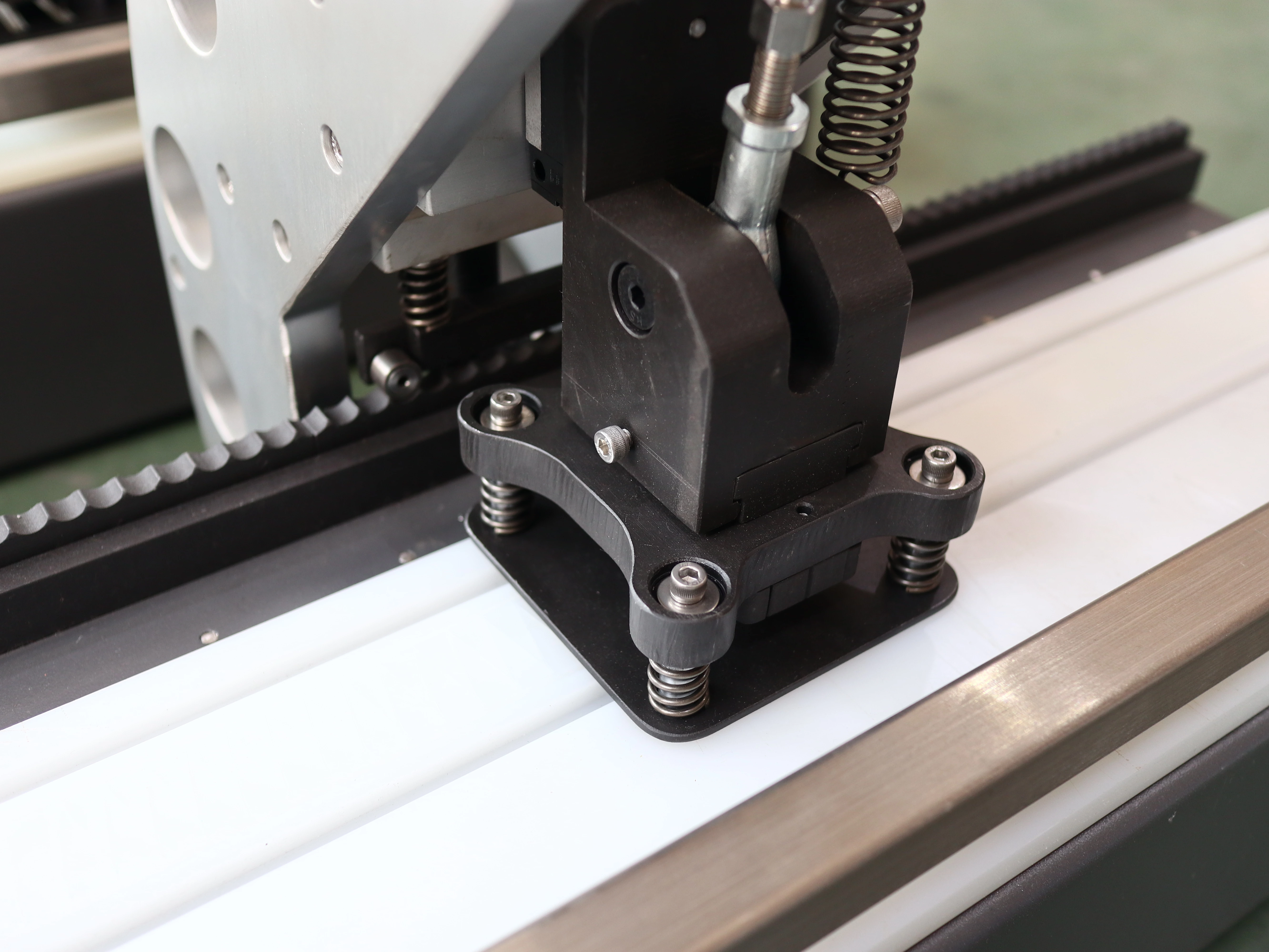 Сверхмощный перфоратор TC1000H - 1600H