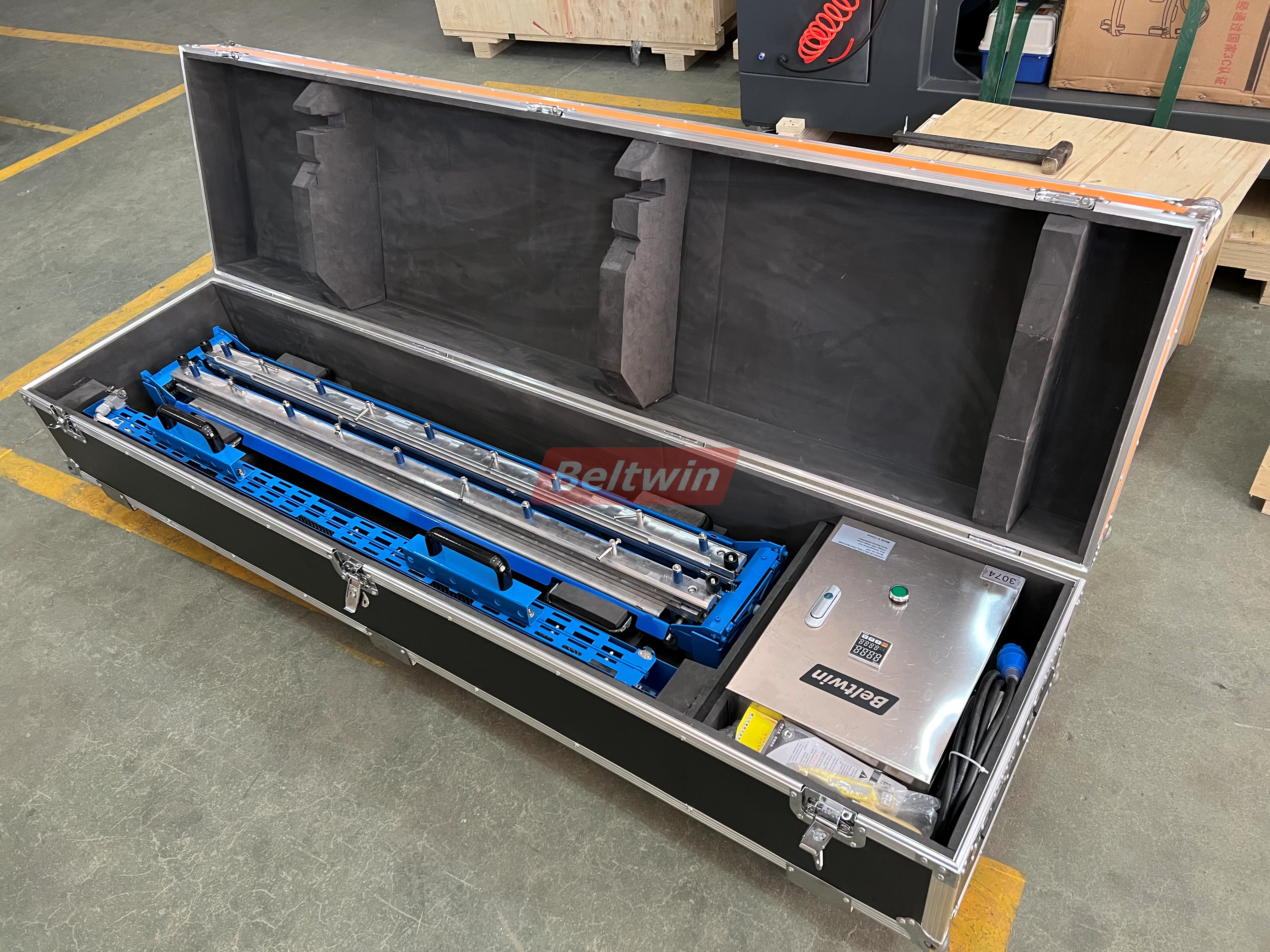 Машина для соединения ремней с термоприводом PD600-1200