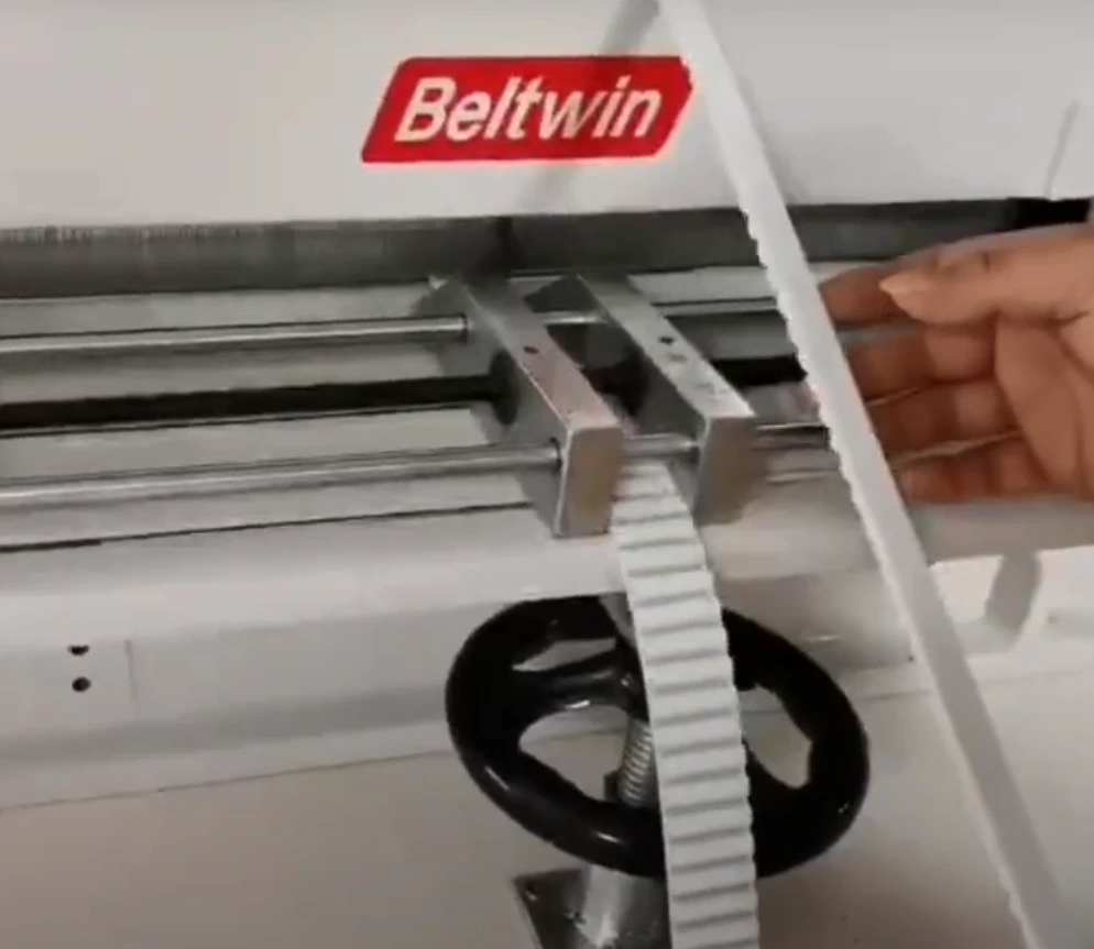 Станок для резки зубчатых ремней CB500