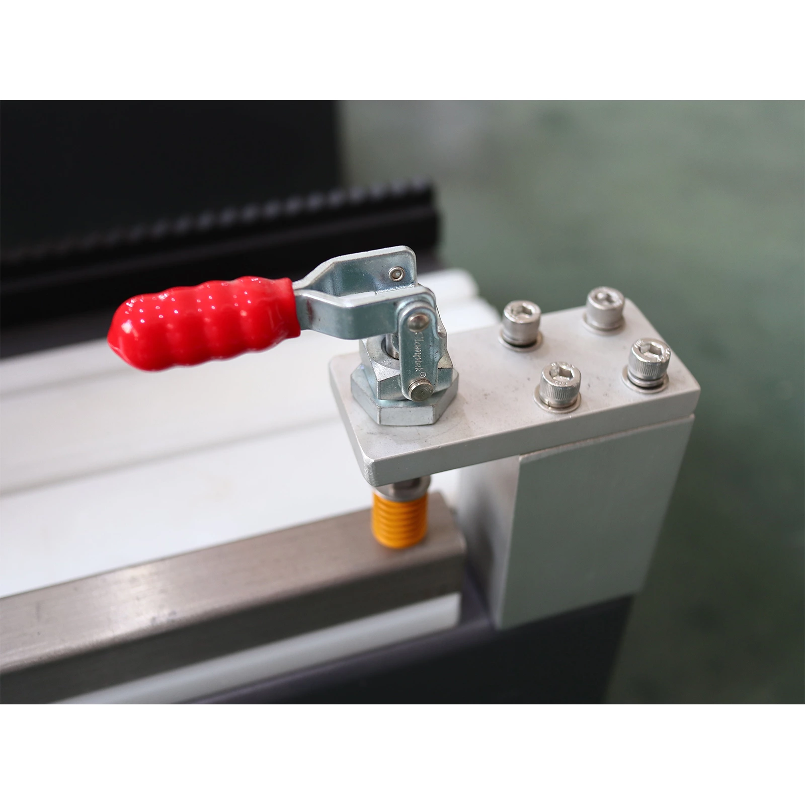 Сверхмощный перфоратор TC1000H - 1600H