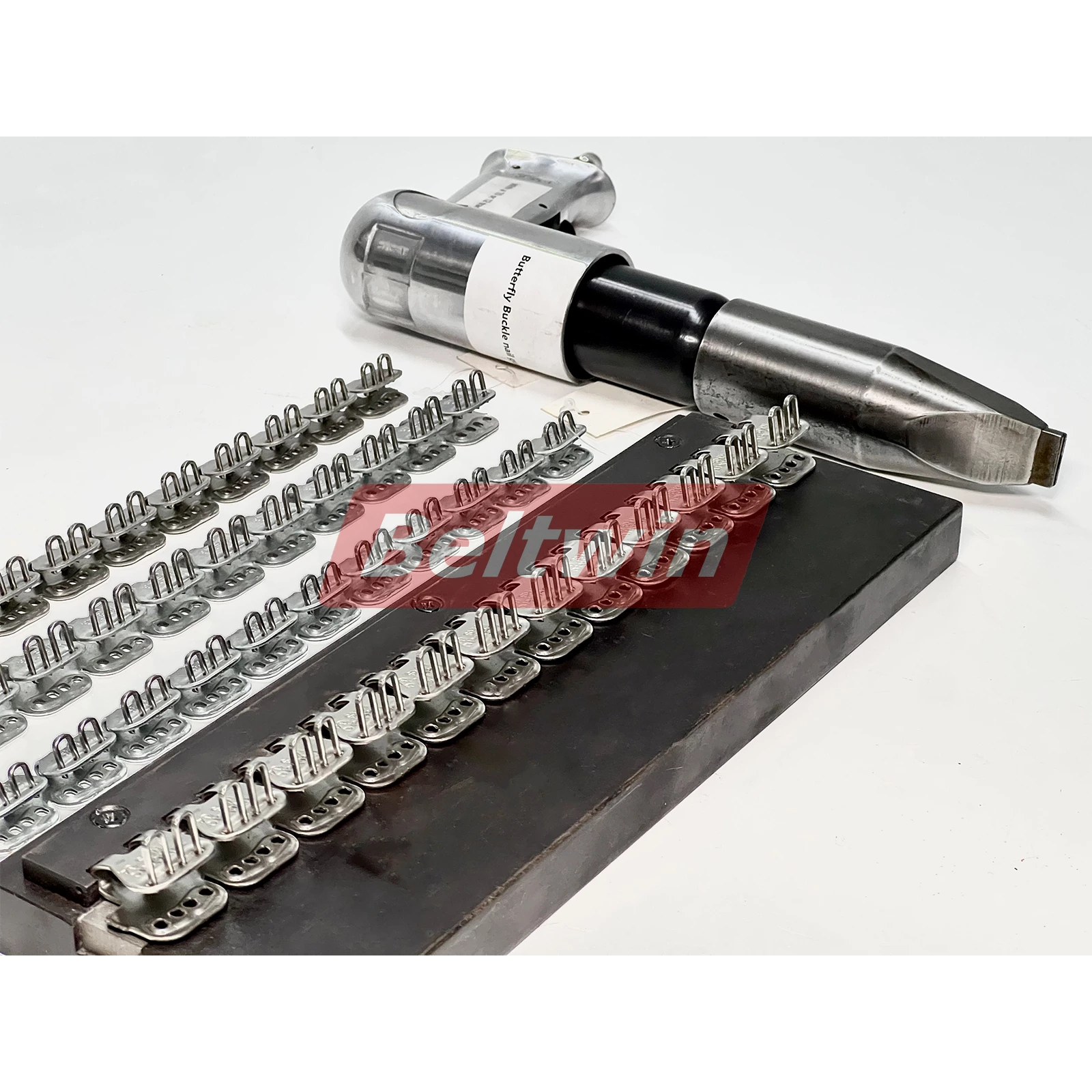 Пневматический роликовый тесьмер