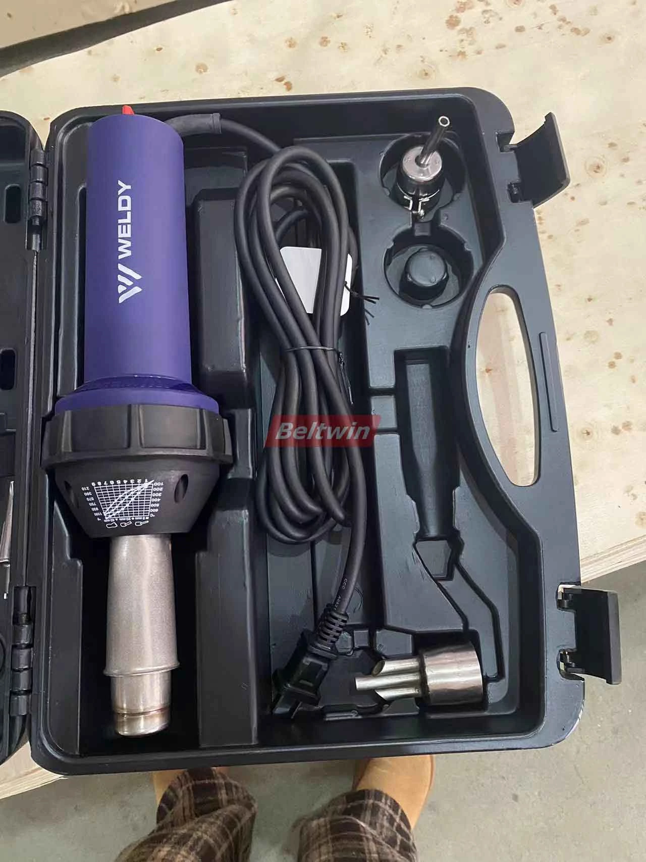 Машина для сварки продольных профилей QB1300H-2000H (европейская версия)